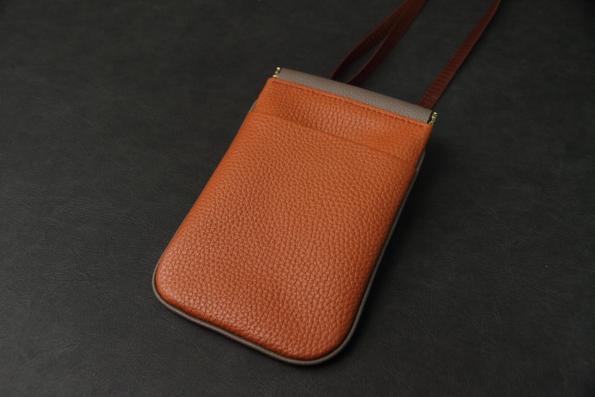 スマホポーチ】 オレンジブラウン× グレージュ | STOCK LIST | 総