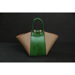 【throw-in bag】<br />牛革<br />参考商品